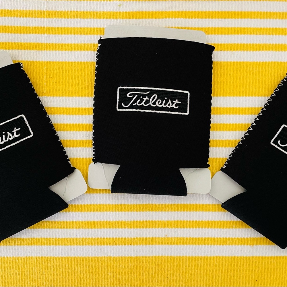 TITLEIST KOOZIE with magnet! New black